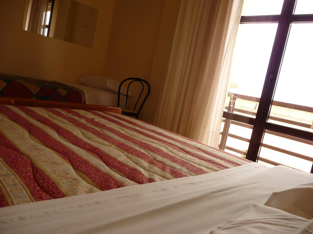 Agathae Hotel & Residence Scoglitti Esterno foto
