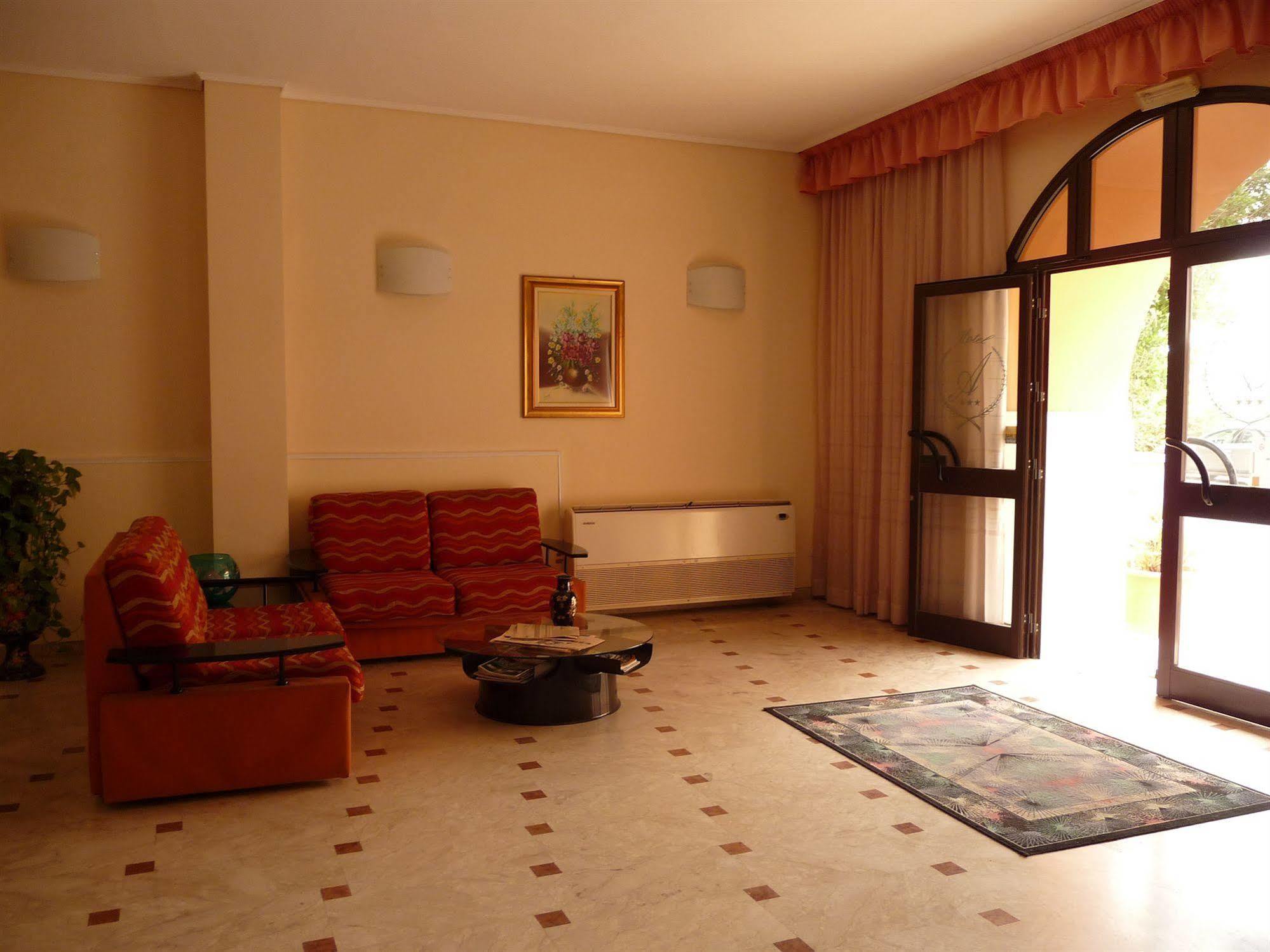 Agathae Hotel & Residence Scoglitti Esterno foto