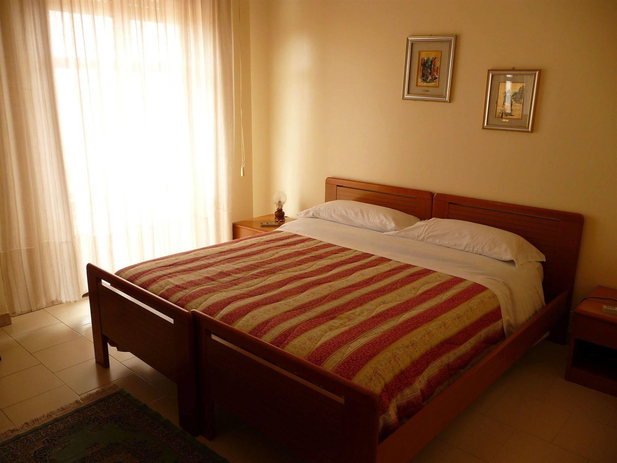 Agathae Hotel & Residence Scoglitti Esterno foto